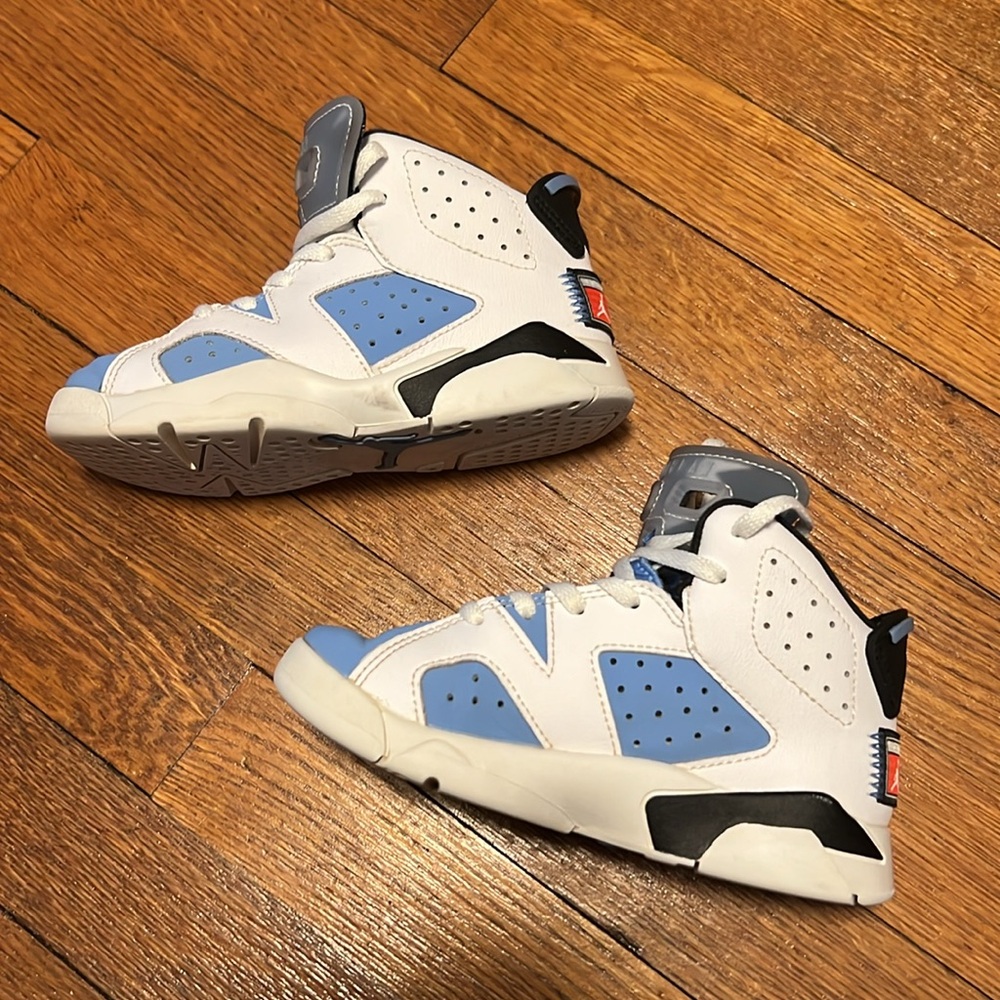 Jordan 6 Retro Carolina Blue Size 11c - Picture 4 of 7